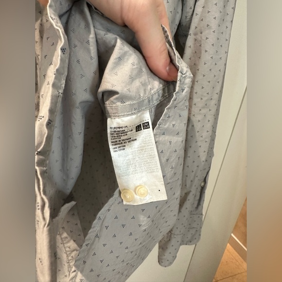 Uniqlo grey and blue pattern button up shirt size M - Picture 3 of 5